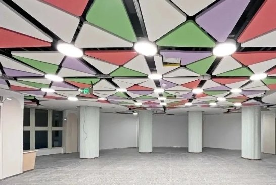 A single board that can be fireproof, moisture-proof, and sound-absorbing? The "hexagonal warrior" of the decoration industry!
